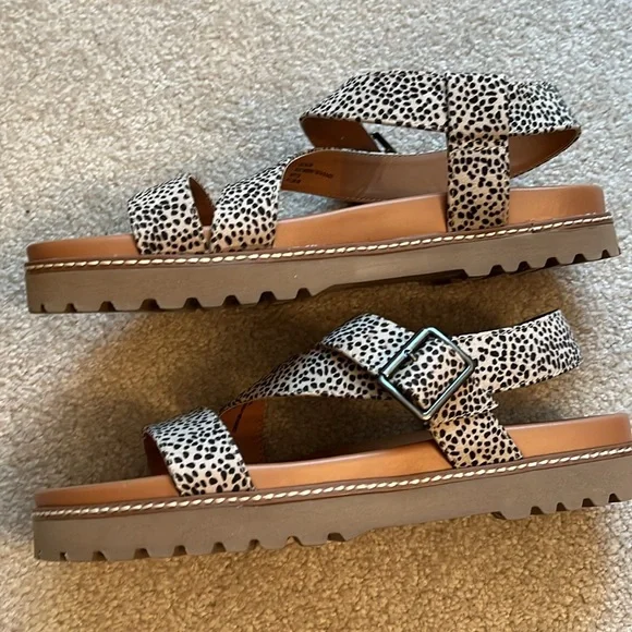 Animal Print Sandals - Picture 3 of 4
